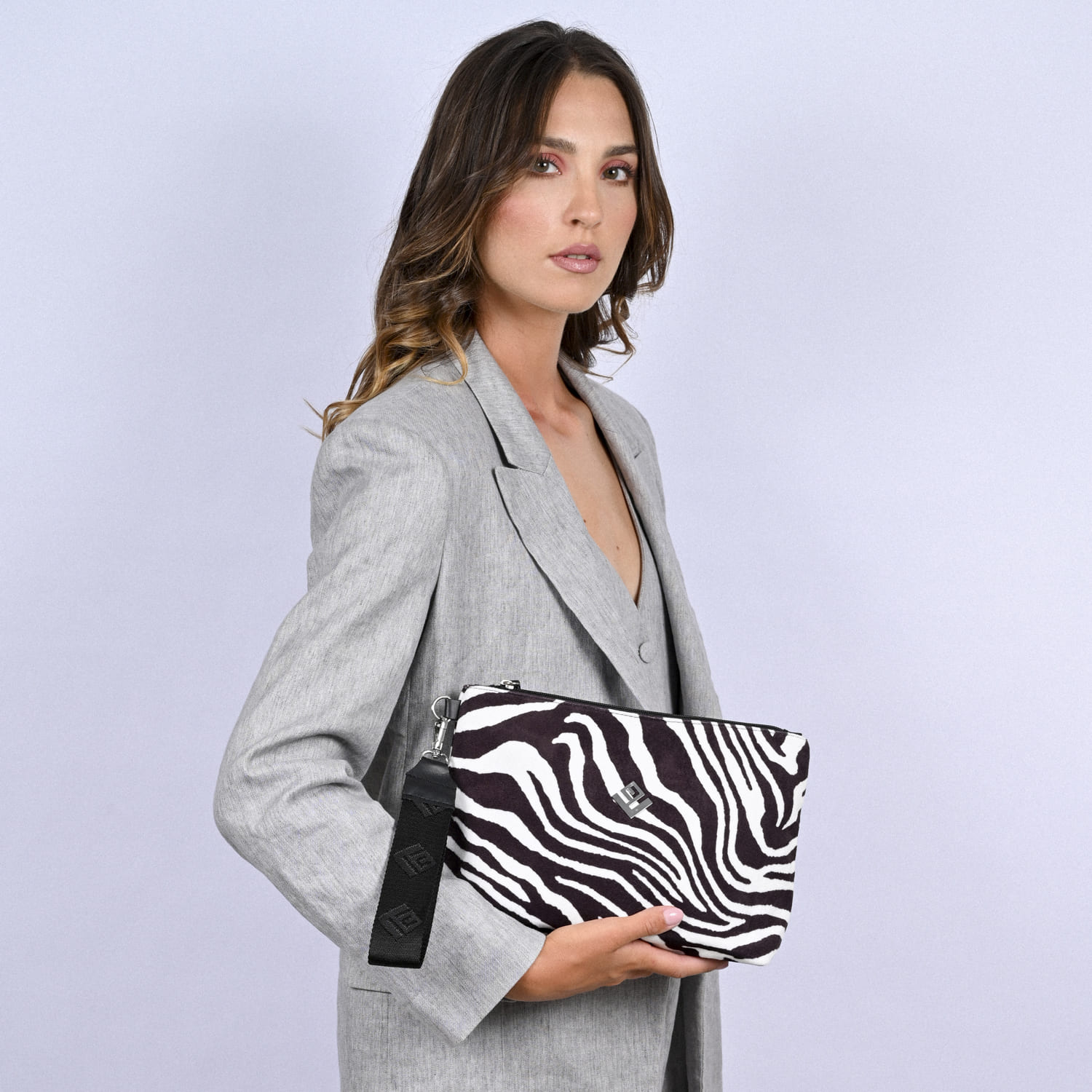 Necessaire-Feral-Collection-Model-4