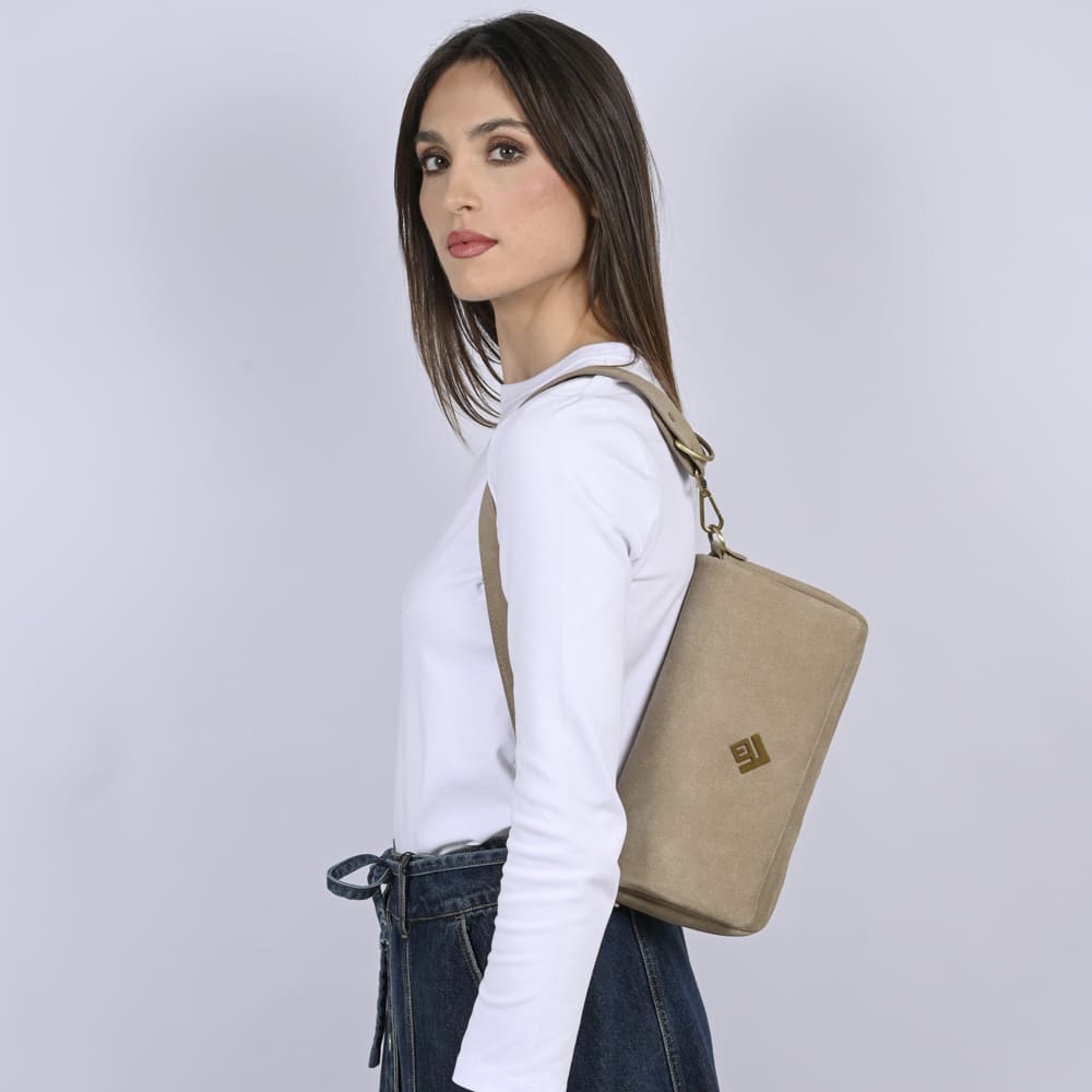 Nomia-Model-2k26-107
