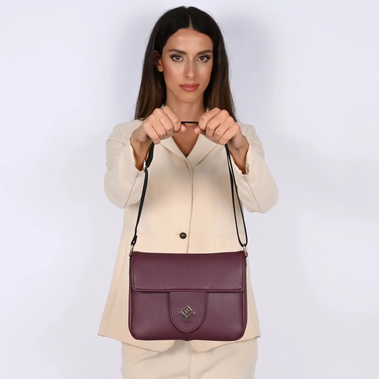 model.asti.fw.26.27.15.jpg