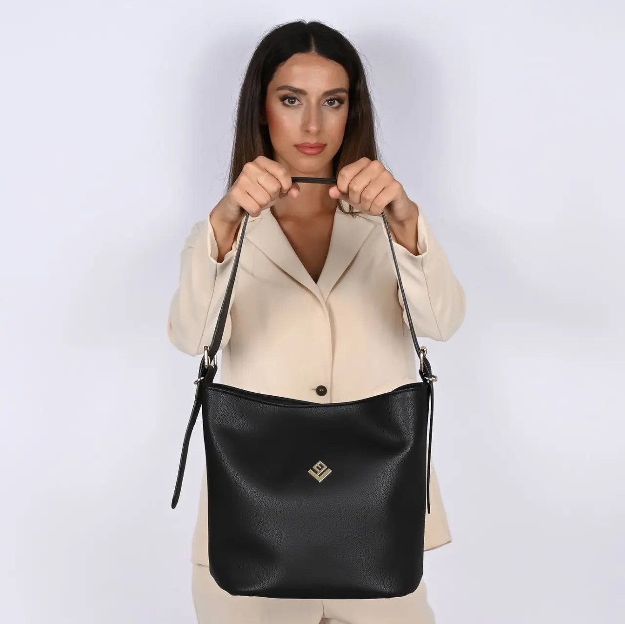 model.asti.fw.26.27.5.jpg