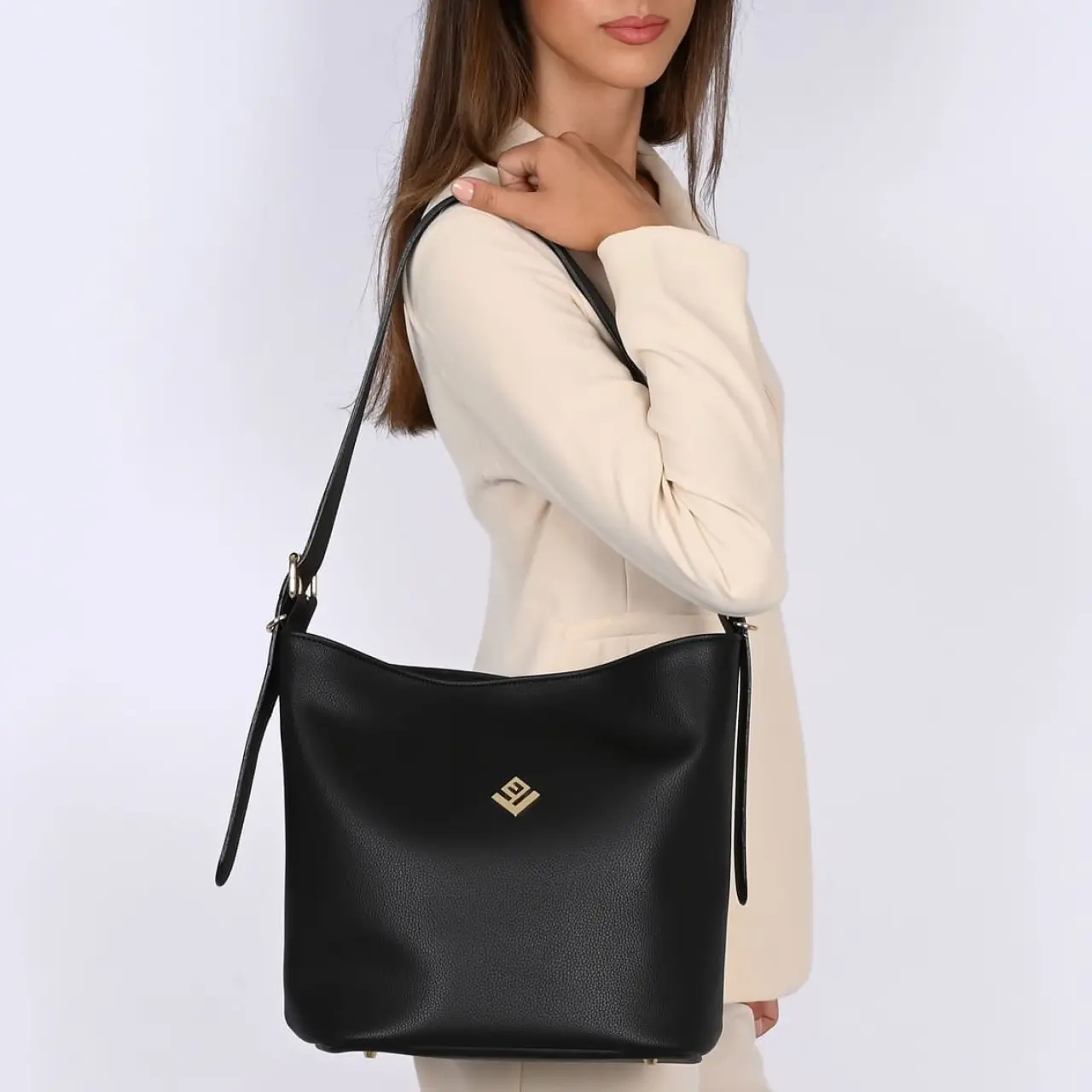 model.asti.fw.26.27.6.jpg