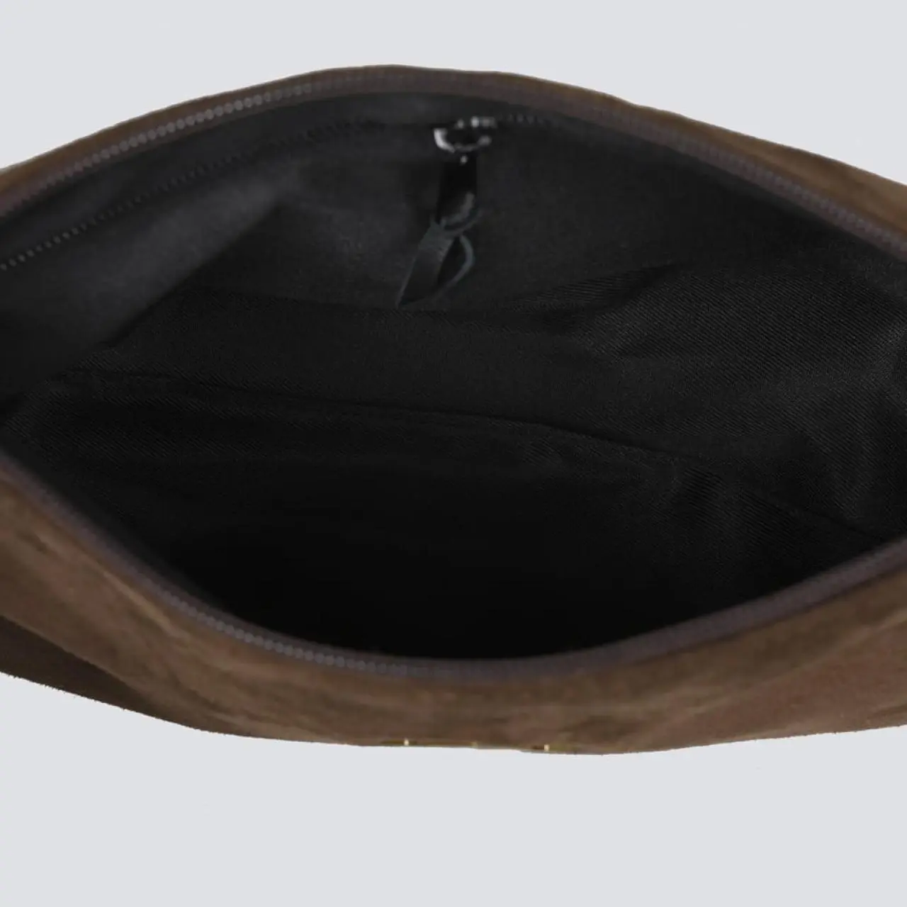 necessaire.inside.jpg